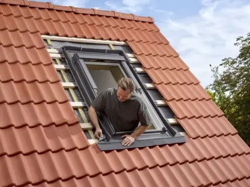 montaż okna dachowego VELUX