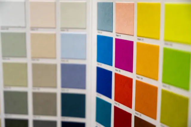 farba lateksowa, czym zamalować farbę lateksową, jak zamalować farbę lateksową
