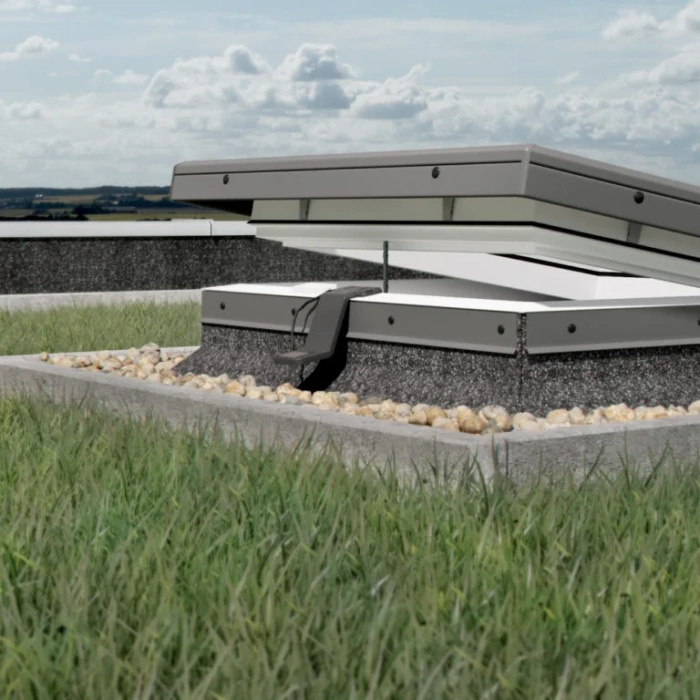 Okno do dachu płaskiego Rooflite+ FRE B600 120x120 3-szybowe elektryczne