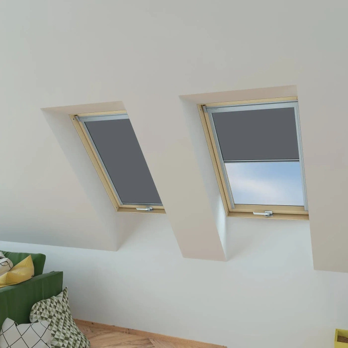 Roleta wewnętrzna do okna dachowego Fakro ARP Z-W/216 134x98 rozpraszająca elektryczna