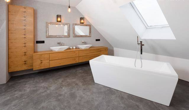 Okno dachowe ROTO Designo R79 K Standard PVC 78x140 3-szybowe