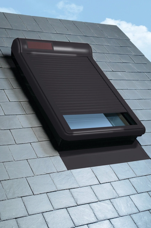 Roleta zewnętrzna do okna dachowego Fakro ARZ ZW Sol 106 RC 78x140 solarna