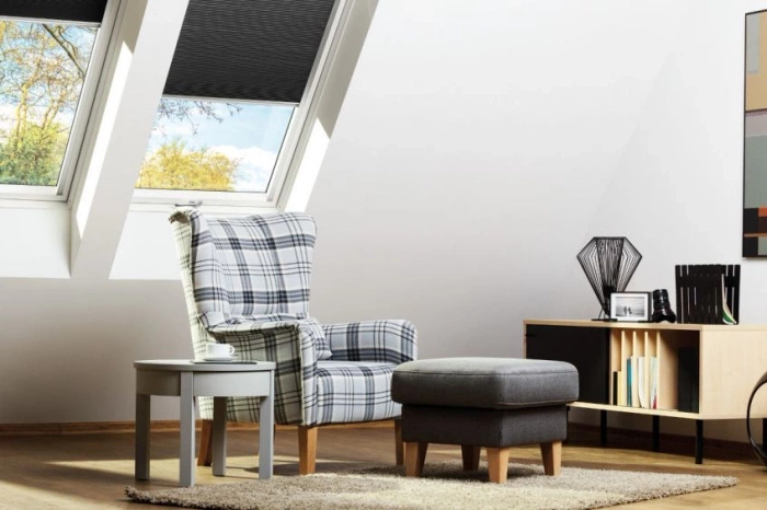 Zestaw okno dachowe FAKRO PTP-V U41 ABMX 78X118 3-szybowe + kołnierz EHV-AT RAL 7016