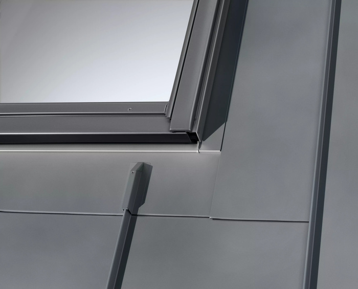 Kołnierz z BFX do okna dachowego Velux EDQ CK06 1000L RAL 7043 55x118 do blachy na rąbek