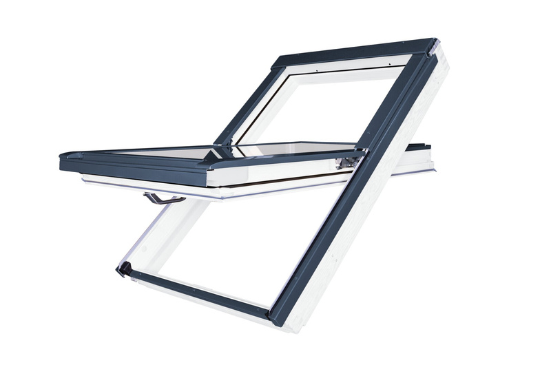 Okno dachowe Fakro FTU-X P50 AUMX RAL 7016 66x140 3-szybowe drewniano-poliuretanowe