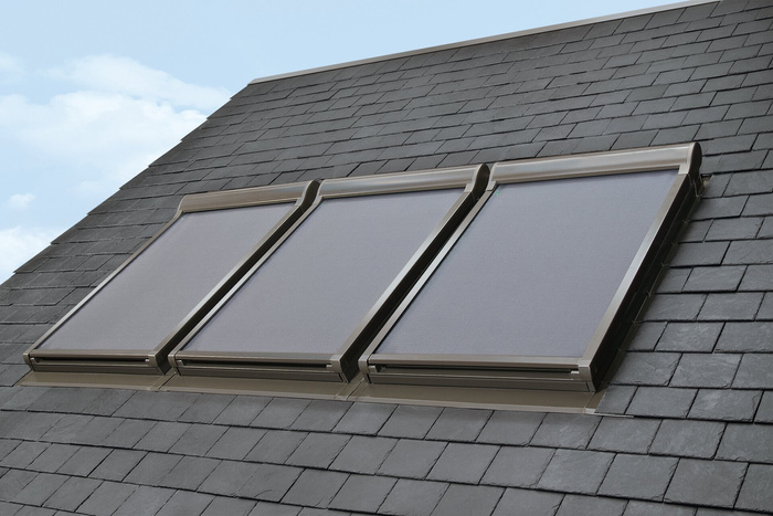 Markiza FAKRO AMZ KOMF E230/092 RAL 7016 94x140