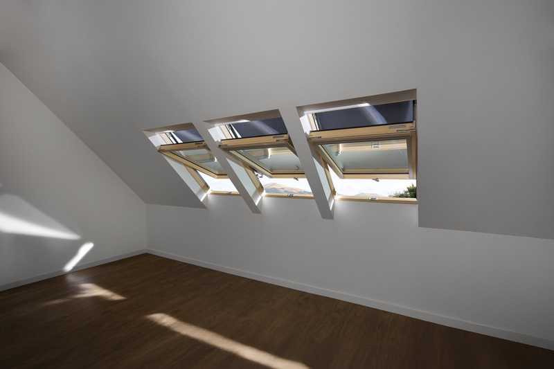 Markiza FAKRO AMZ KOMFORT/089 RAL 7016 114x78