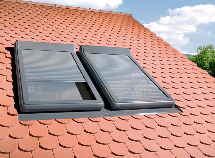 Roleta zewnętrzna do okna dachowego Fakro ARZ-H/102 114x118 manualna