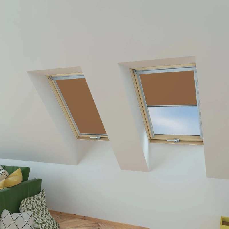 Roleta wewnętrzna do okna dachowego Fakro ARP Z-W/242 78x140 rozpraszająca elektryczna