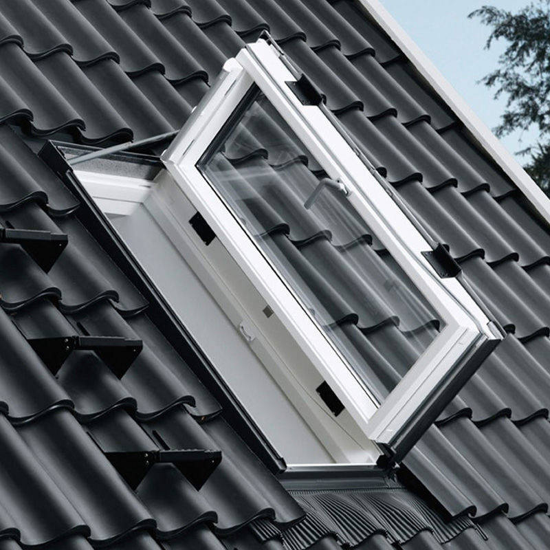 Okno wyłazowe Velux GXU CK04 0070 55x98 3-szybowe drewniano-poliuretanowe
