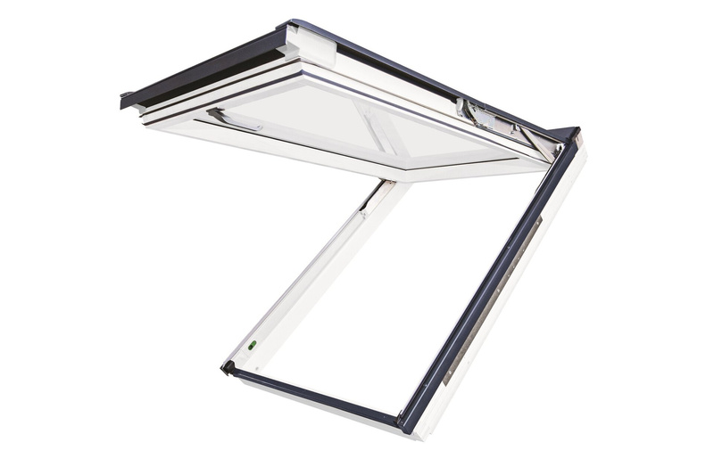 Okno dachowe Fakro FPU-V MAX P50 AUMX RAL 7016 55x140 3-szybowe drewniano-poliuretanowe