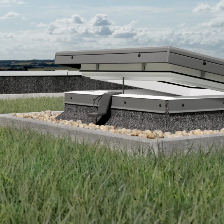 Okno do dachu płaskiego Rooflite+ FRE B600 80x80 3-szybowe elektryczne