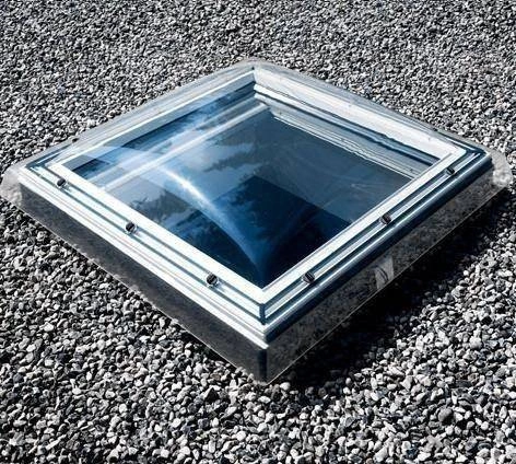 Okno do dachu płaskiego Velux CFP 120120 0073QV 120x120 2-szybowe nieotwierane