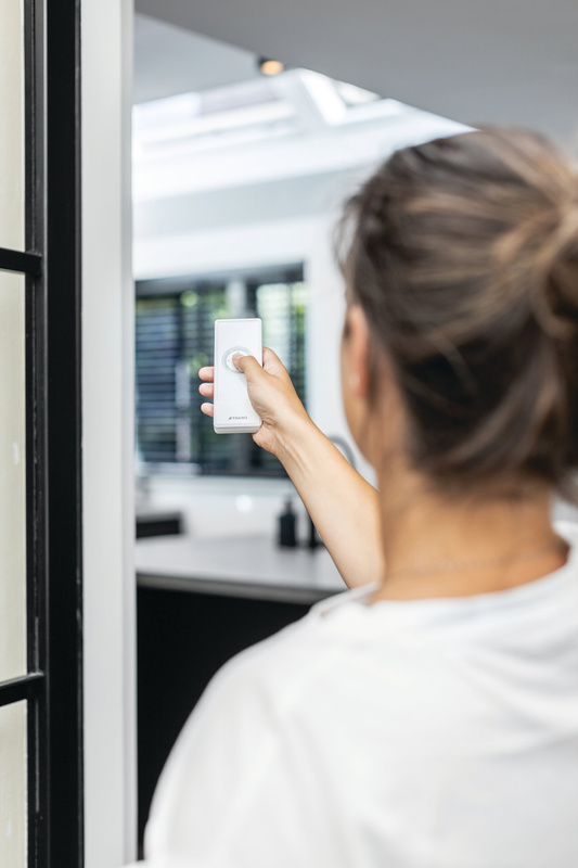 Pilot Fakro ZRH12 biały