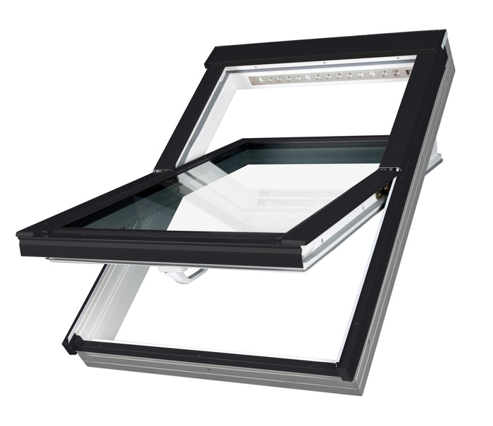 Okno dachowe Fakro PTP-V U4 RAL 9005 66x140 3-szybowe PVC