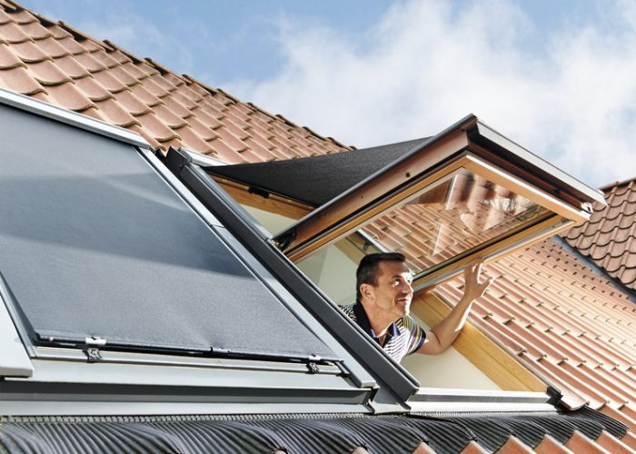 Markiza zewnętrzna do okna dachowego Velux MHL 100 5060 55x manualna