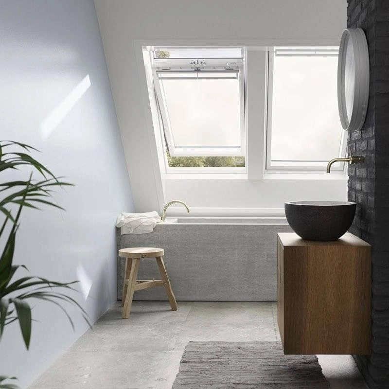 Okno dachowe Velux GGU CK02 0070 55x78 2-szybowe drewniano-poliuretanowe