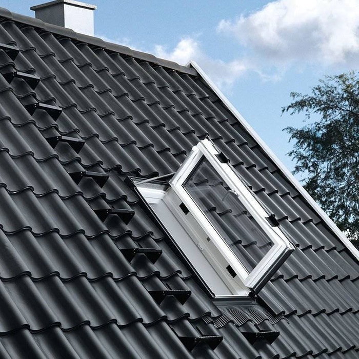Okno wyłazowe Velux GXU CK04 0070 55x98 3-szybowe drewniano-poliuretanowe