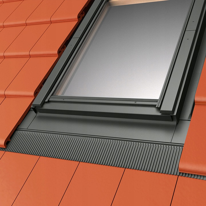 Zestaw okno dachowe MAGNETIC NEO + kołnierz + roleta solarna 78x118