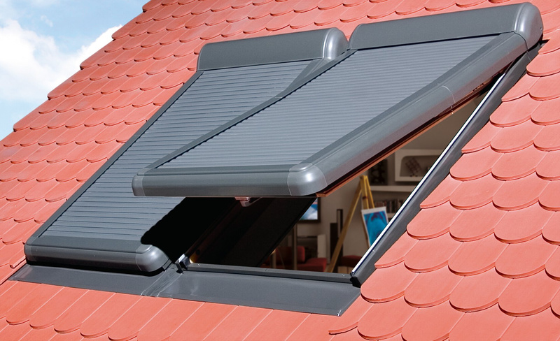 Roleta zewnętrzna do okna dachowego Fakro ARZ Z-W/102 78x98 elektryczna