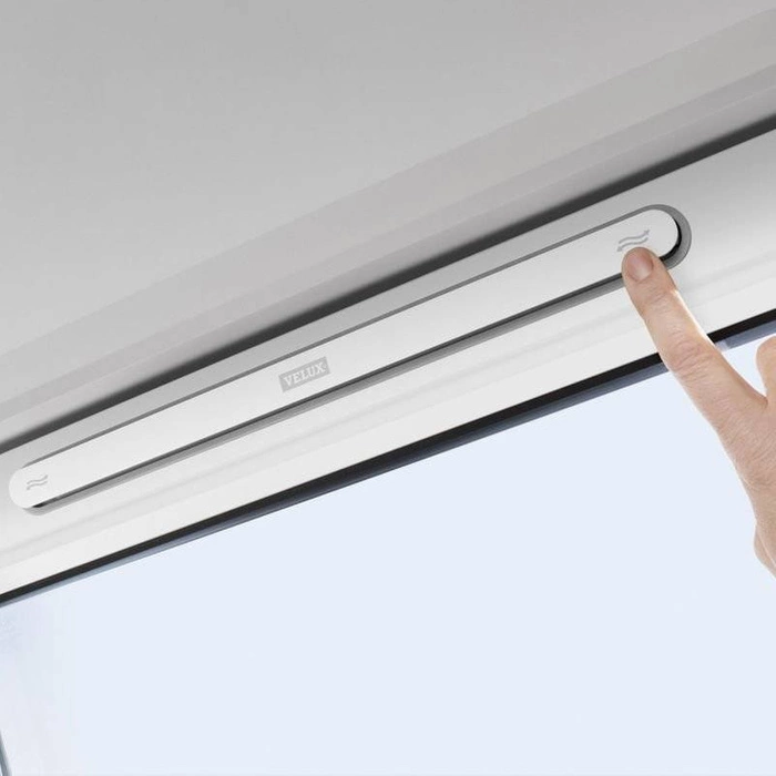 Okno dachowe Velux GLU FK06 0051 RAL 7043 66x118 2-szybowe drewniano-poliuretanowe