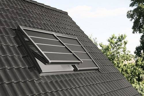 Markiza zewnętrzna do okna dachowego Velux SSS CK02 0000S 55x78 solarna