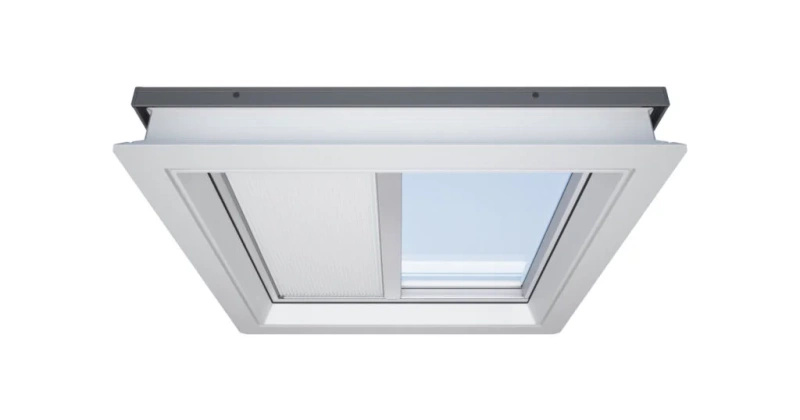 Roleta do okna do dachu płaskiego ROOFLITE+ FSA 1045 biały 80x80 solarna 