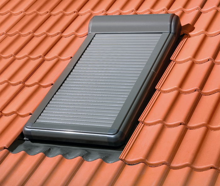 Roleta zewnętrzna do okna dachowego Fakro ARZ Z-W/102 114x78 elektryczna