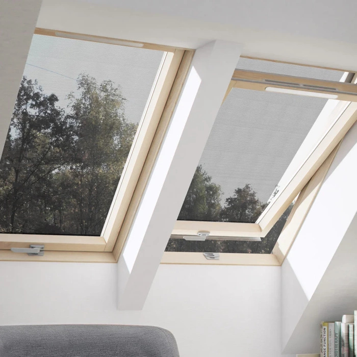 Markiza do okna dachowego ROOFLITE+ MIA MXA 4260 VL manualna czarna 78x