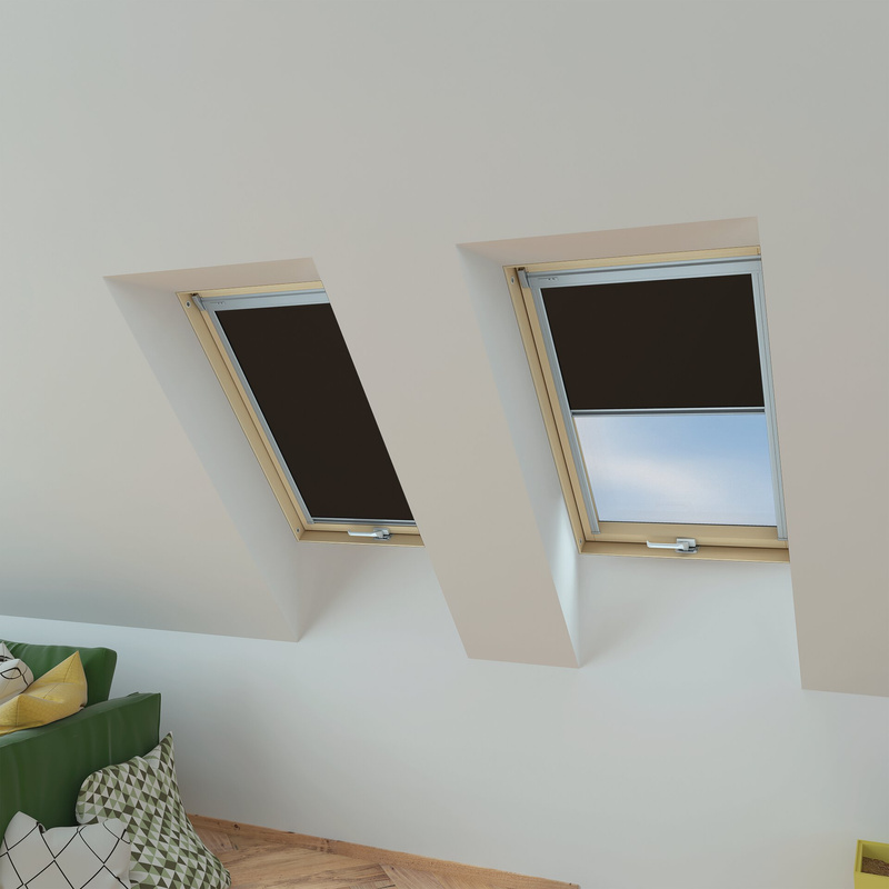 Roleta wewnętrzna do okna dachowego Fakro ARP Z-W/220 66x140 rozpraszająca elektryczna