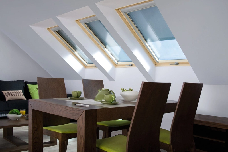 Markiza FAKRO AMZ KOMF E230/089 RAL 9005 78x206