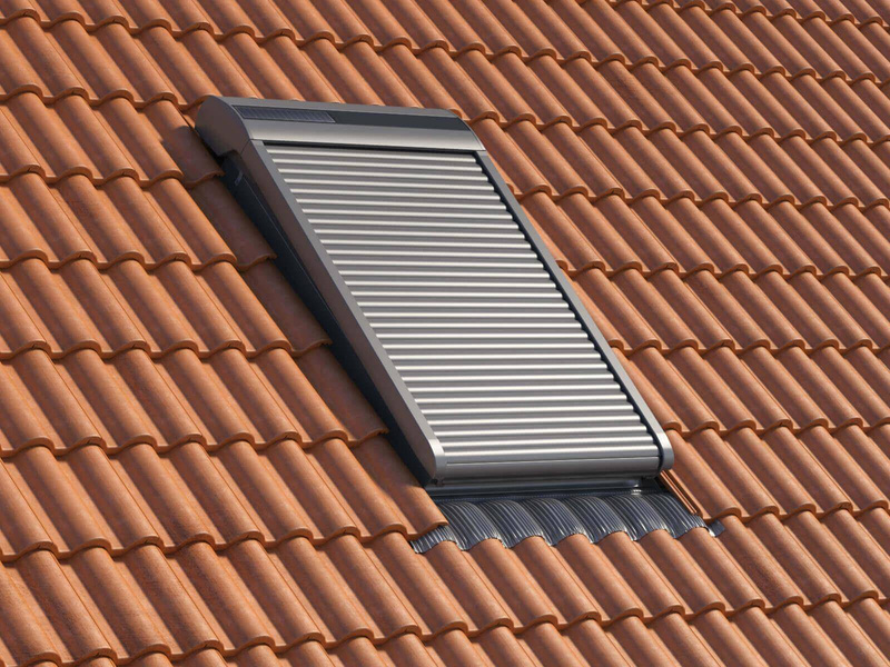 Roleta do okna dachowego ROOFLITE+ SSR C2A 55x78 zewnętrzna solarna 