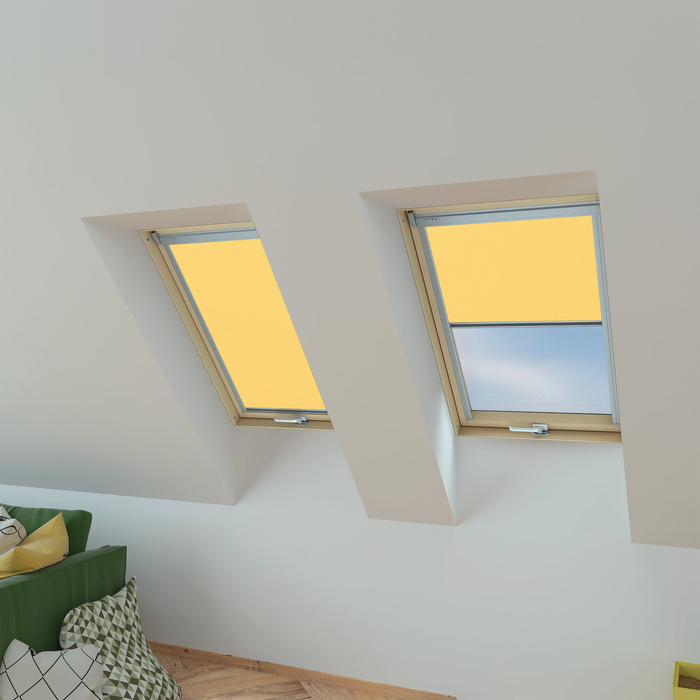 Roleta wewnętrzna do okna dachowego Fakro ARP Z-W/243 94x140 rozpraszająca elektryczna