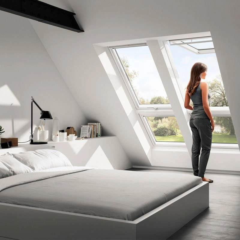 Okno dachowe VELUX GPU SK08 0062 114x140 3-szybowe drewniano-poliuretanowe