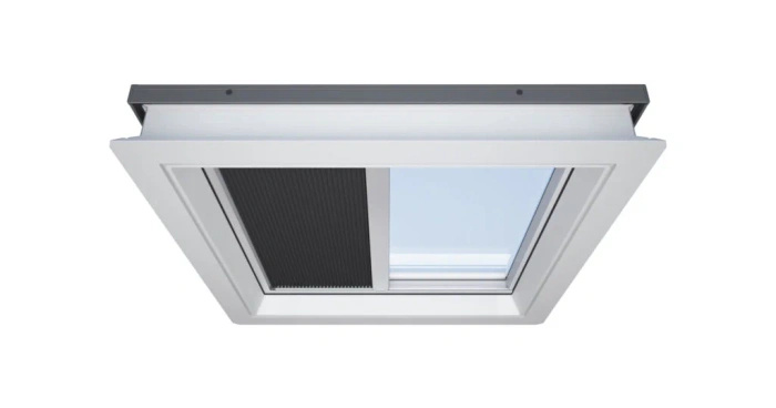 Roleta do okna do dachu płaskiego ROOFLITE+ FSA 1047 czarny 120x120 solarna 