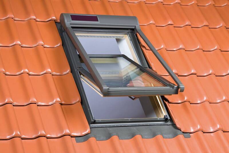 Markiza do okna dachowego FAKRO AMZ SOL/089 RAL 7022 78x160 solarna