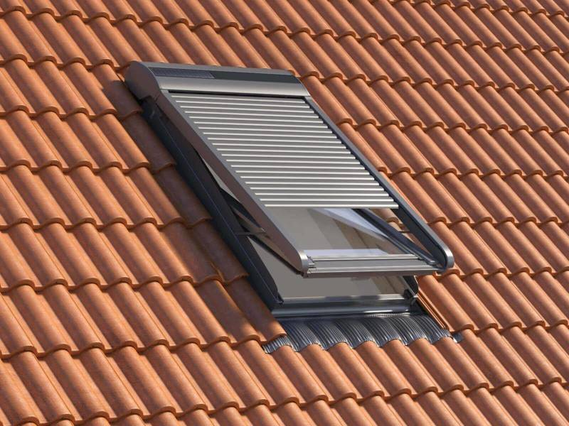 Roleta do okna dachowego ROOFLITE+ SSR C2A 55x78 zewnętrzna solarna 